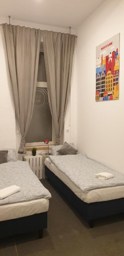 Flyfly Hostel , Darmowy Parking , Rezerwuj Przez Urzadzenia Mobilne -10 Procent Breslávia Exterior foto