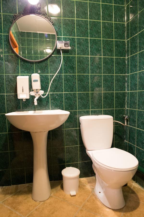 Flyfly Hostel , Darmowy Parking , Rezerwuj Przez Urzadzenia Mobilne -10 Procent Breslávia Exterior foto