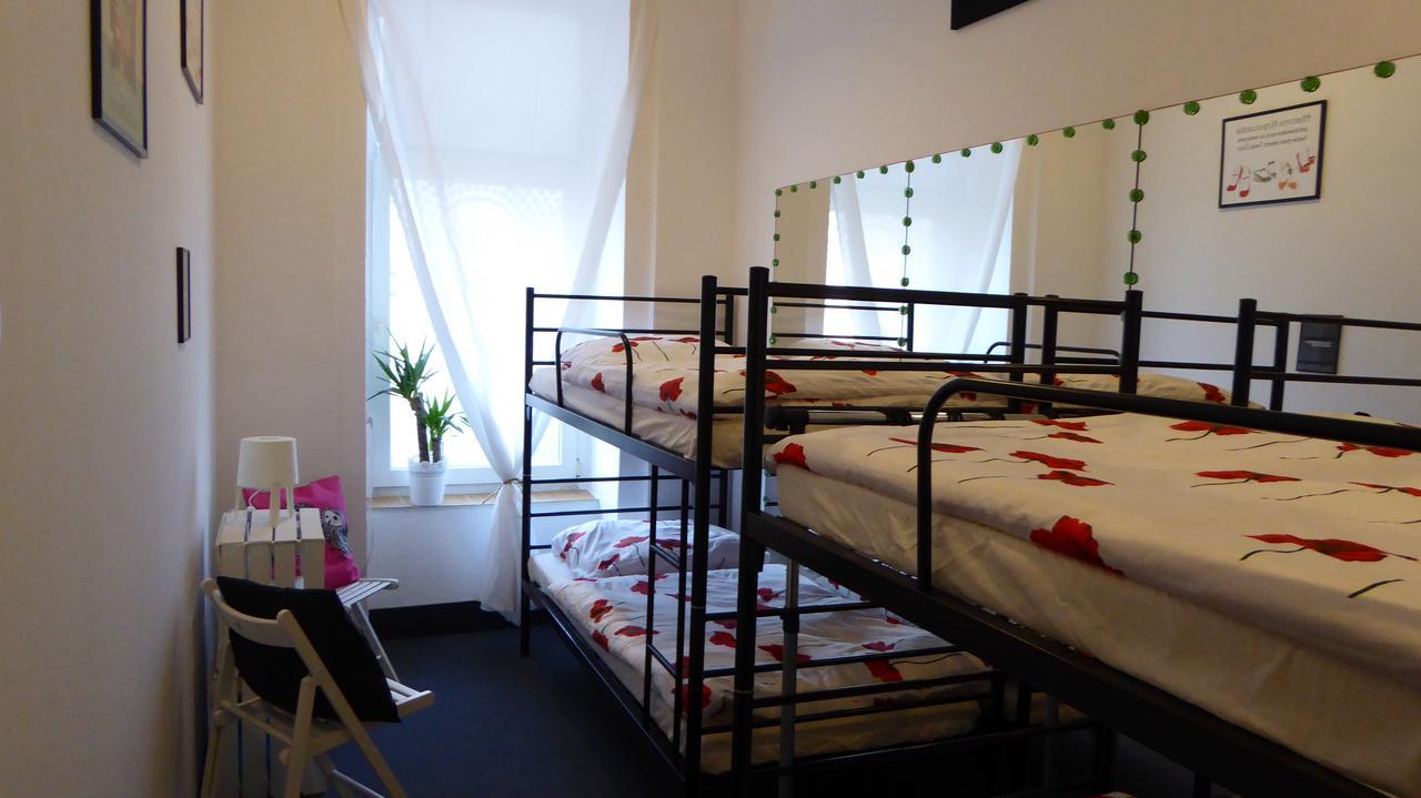 Flyfly Hostel , Darmowy Parking , Rezerwuj Przez Urzadzenia Mobilne -10 Procent Breslávia Exterior foto